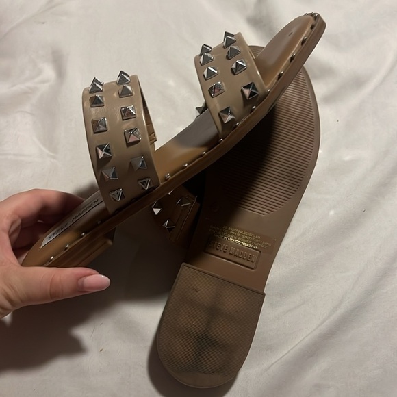 Steve‎ Madden Studded Sandals
Size 8 - Picture 4 of 4